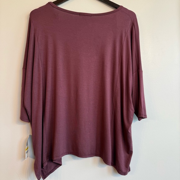 Bar III Tops - Bar 111 NWT “Myrtle Beach” “Vineyard Wine” flowy blouse size medium Made in USA.